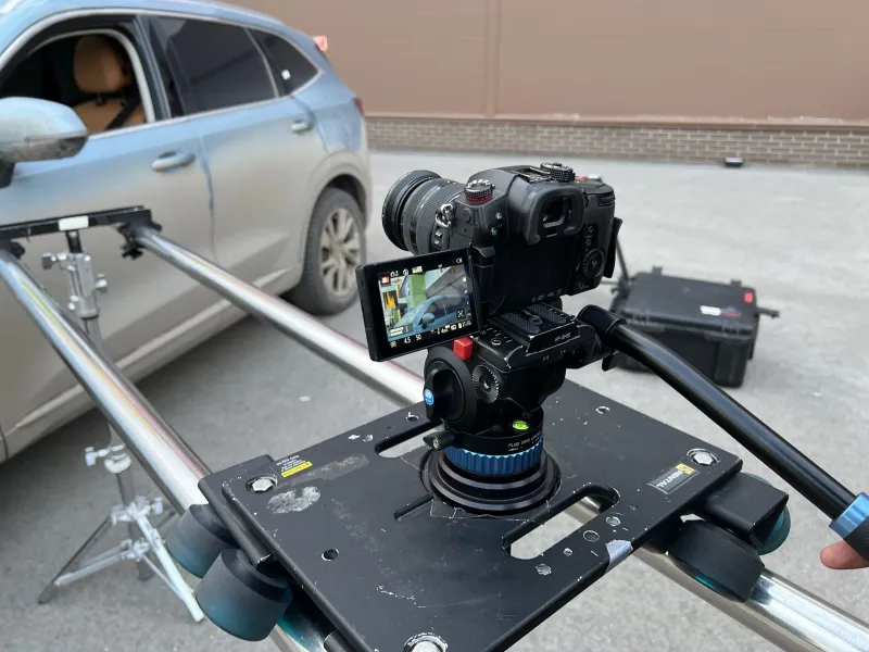 Behind the scenes of the Looknet commercial