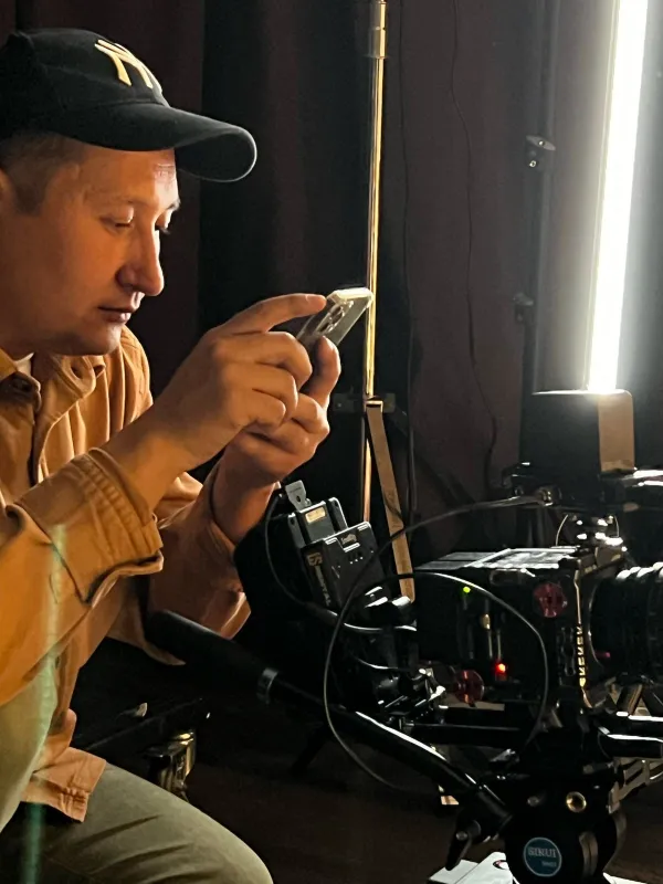 Behind the scenes of the Looknet commercial
